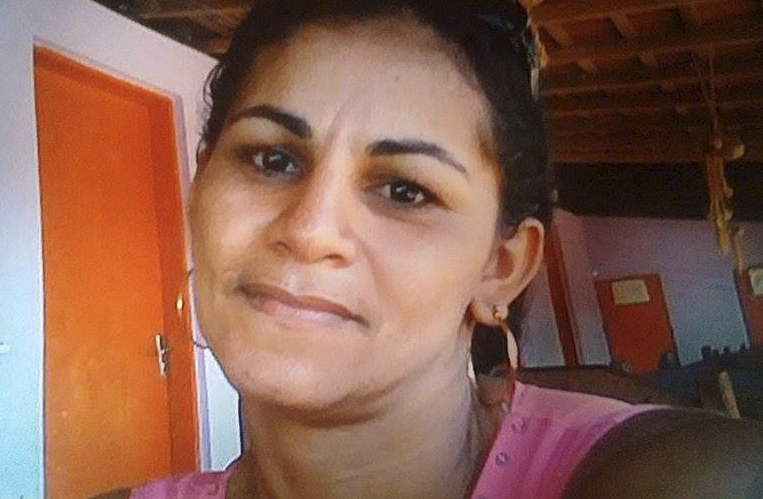 Mulher é encontrada sem vida dentro da própria residência